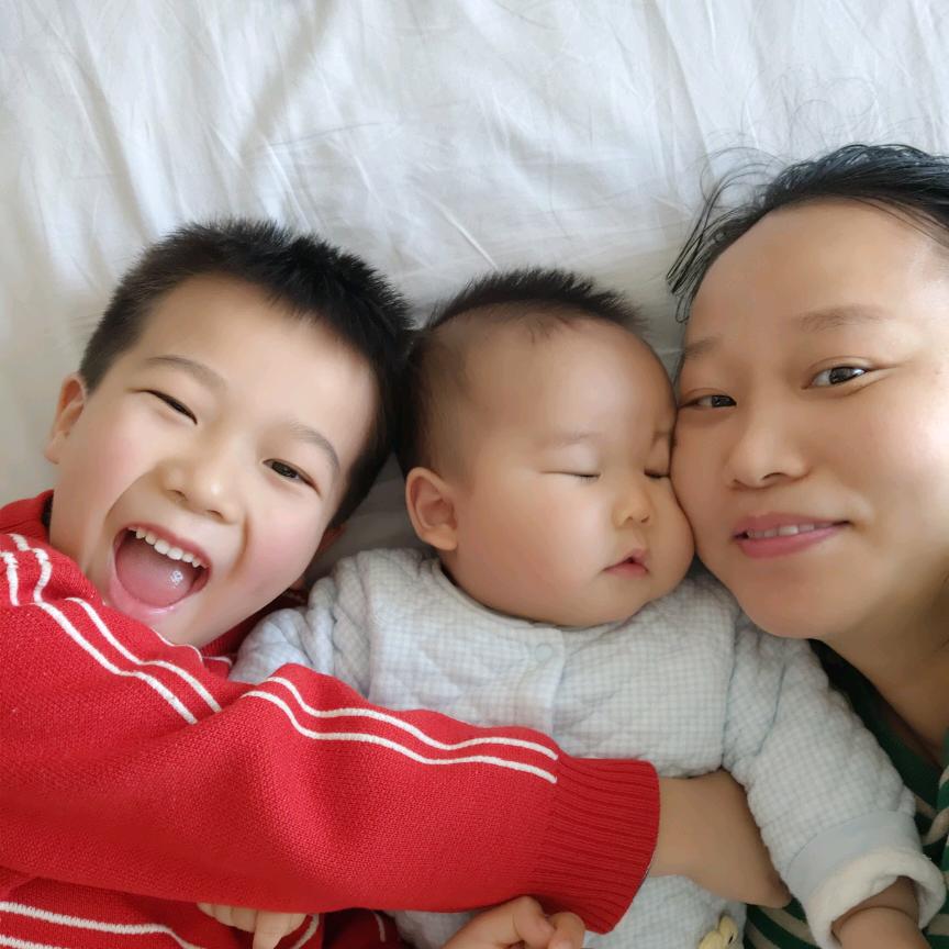 彻彻郎朗的妈咪