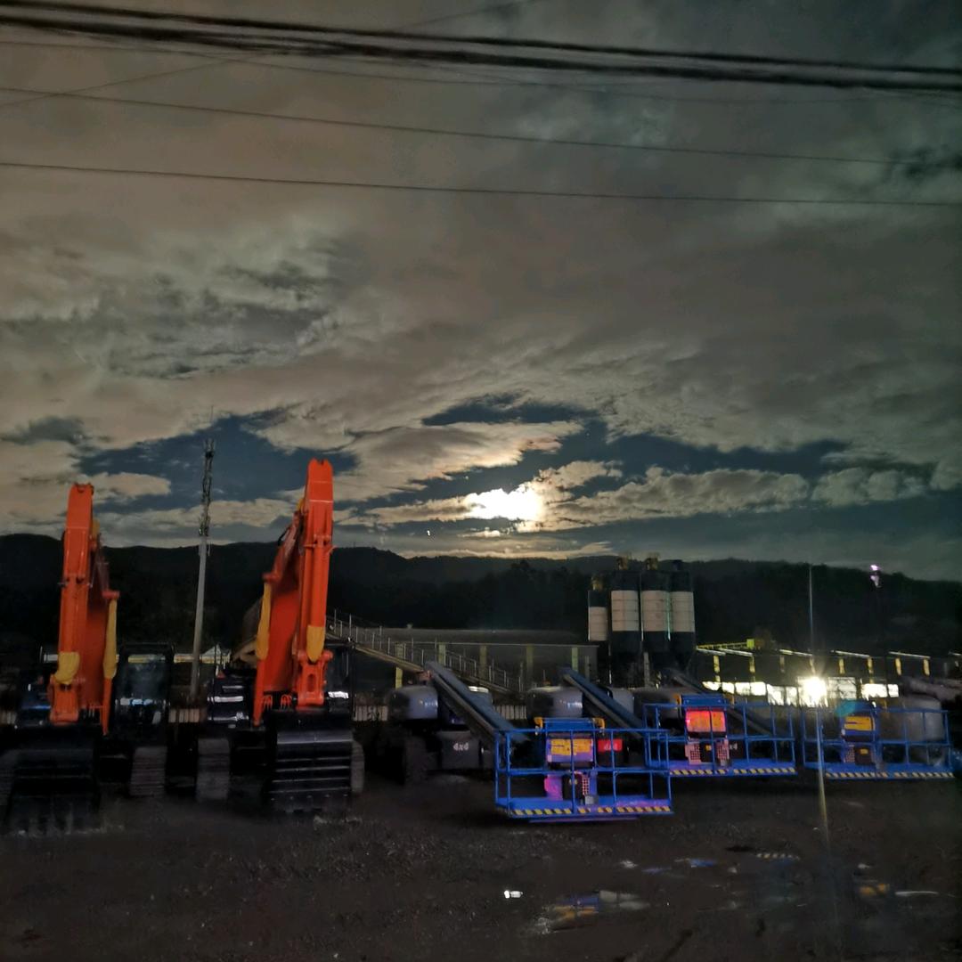 设备租赁&挖机配件→李工