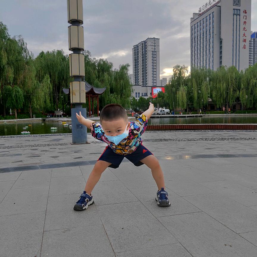 小小堃