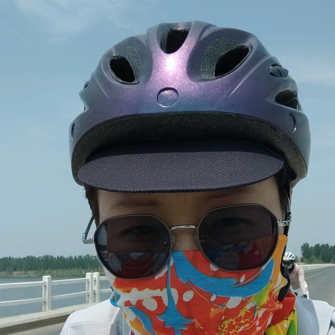 超级宝妈爱骑行！