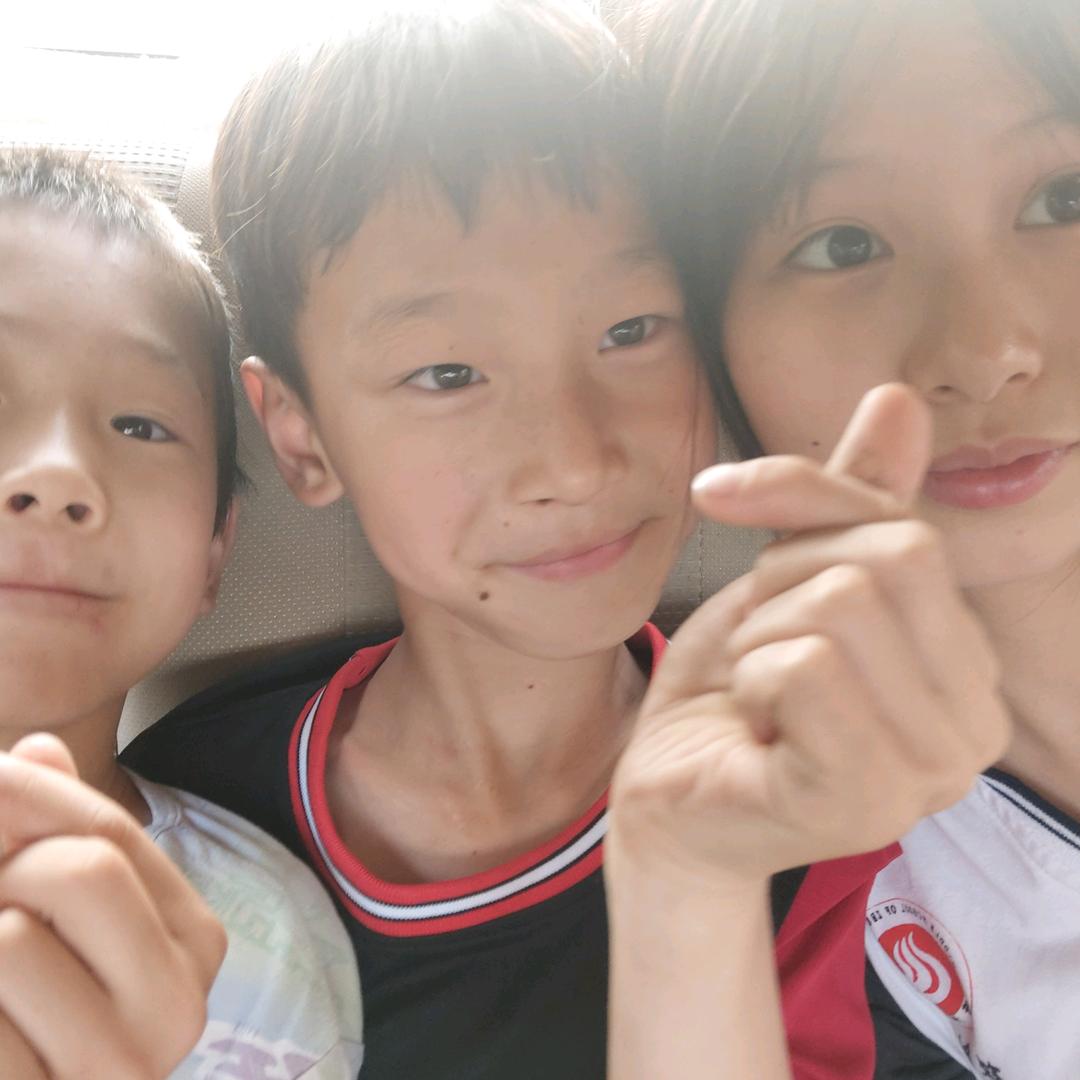 简单的微笑🙂🙂🙂