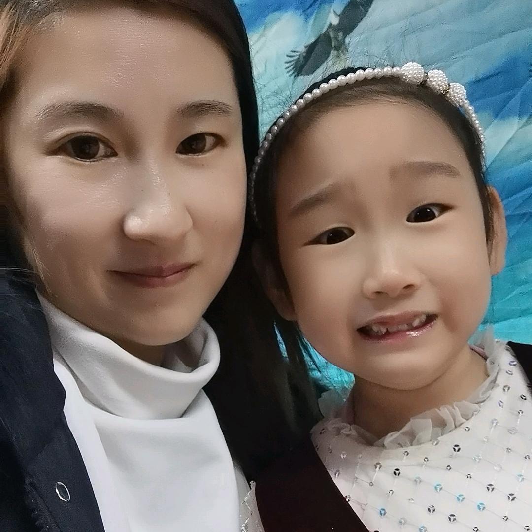 住在大山边的诗安