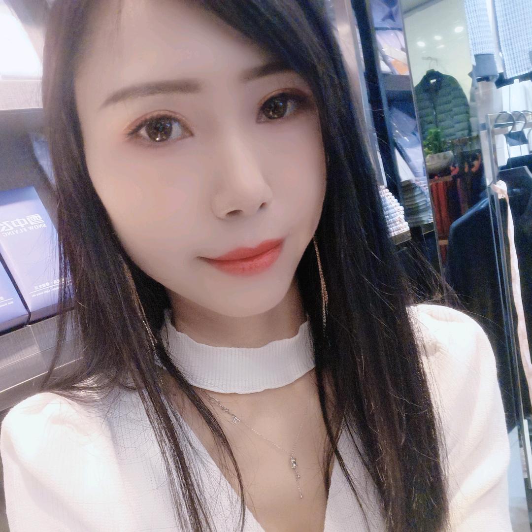 ღ᭄笑着哭了࿐