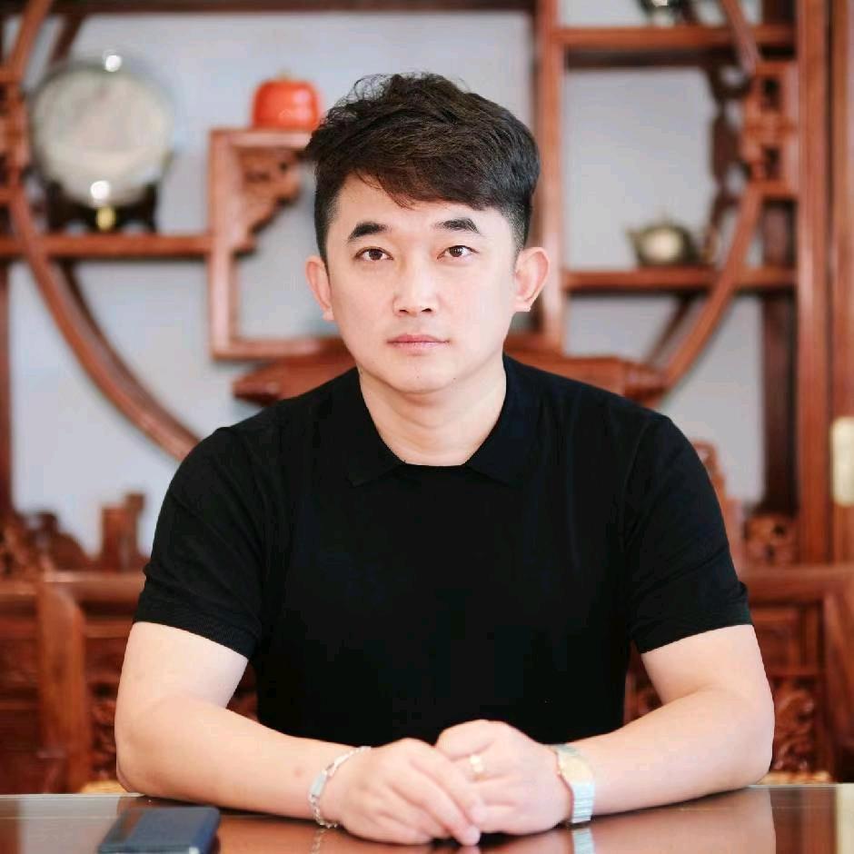 威海金融服务岳超