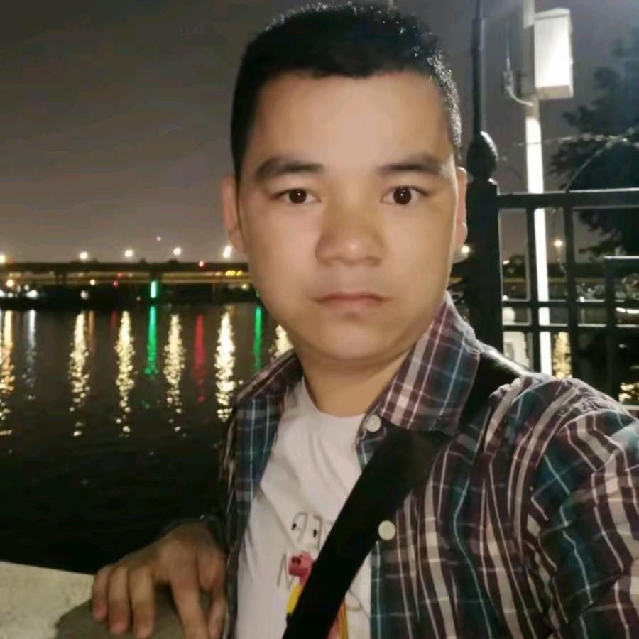 姓何的