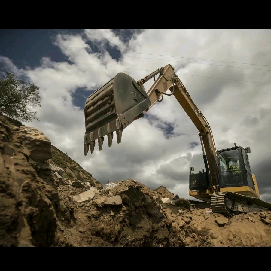 介休大小挖机六轮租赁有限公司