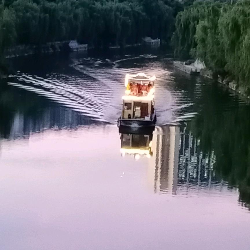 明天会更好好