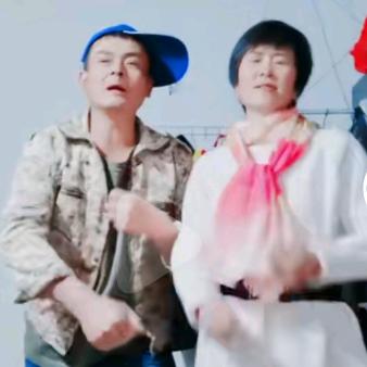 东哥东嫂
