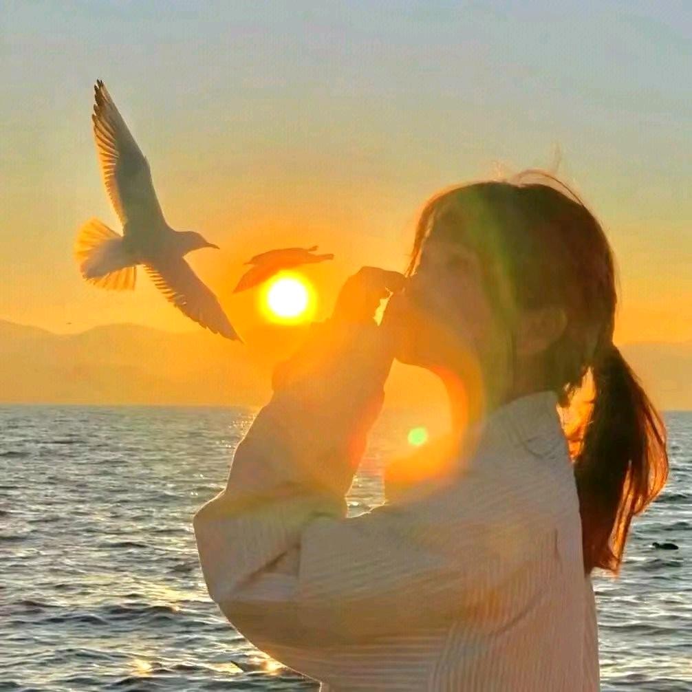 年轻人不要老熬夜(⌯͒▾ ˑ̫ ▾⌯͒)