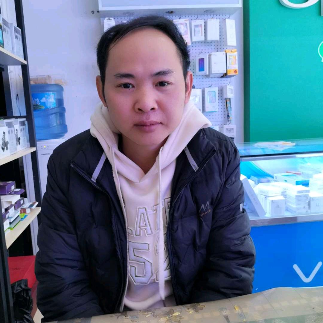 山歌熊伟