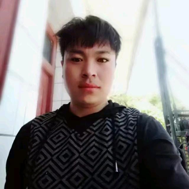 刘不二:(足浴界小旋风)