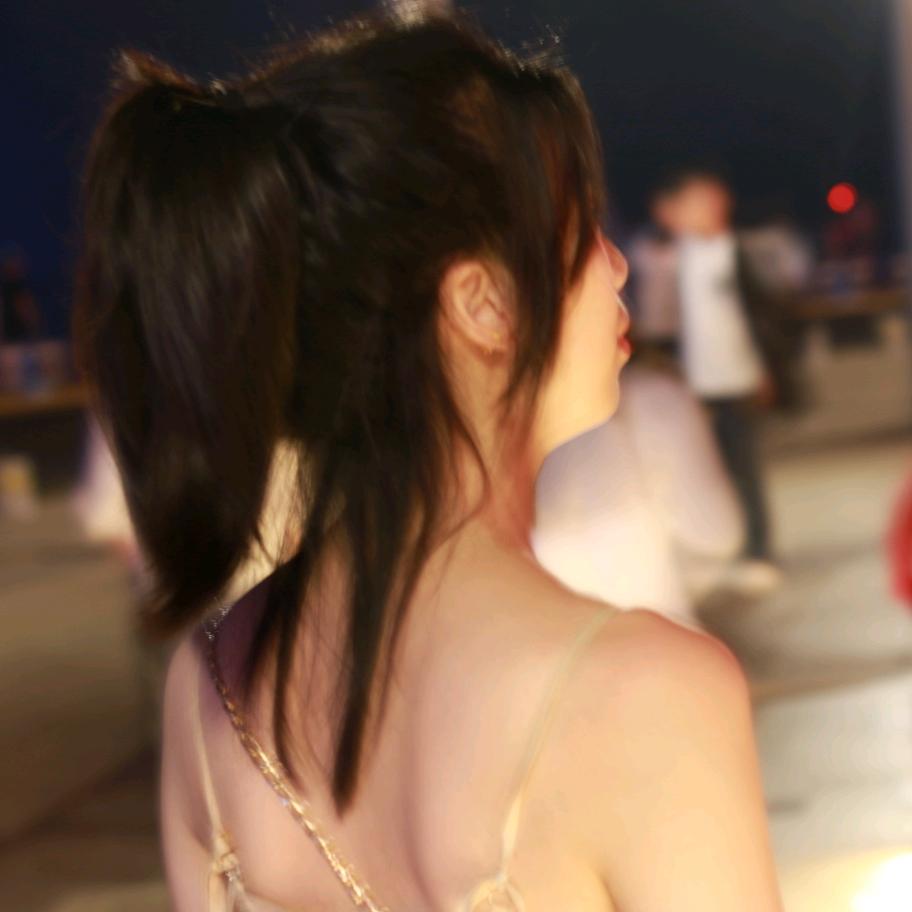 大静静^O^