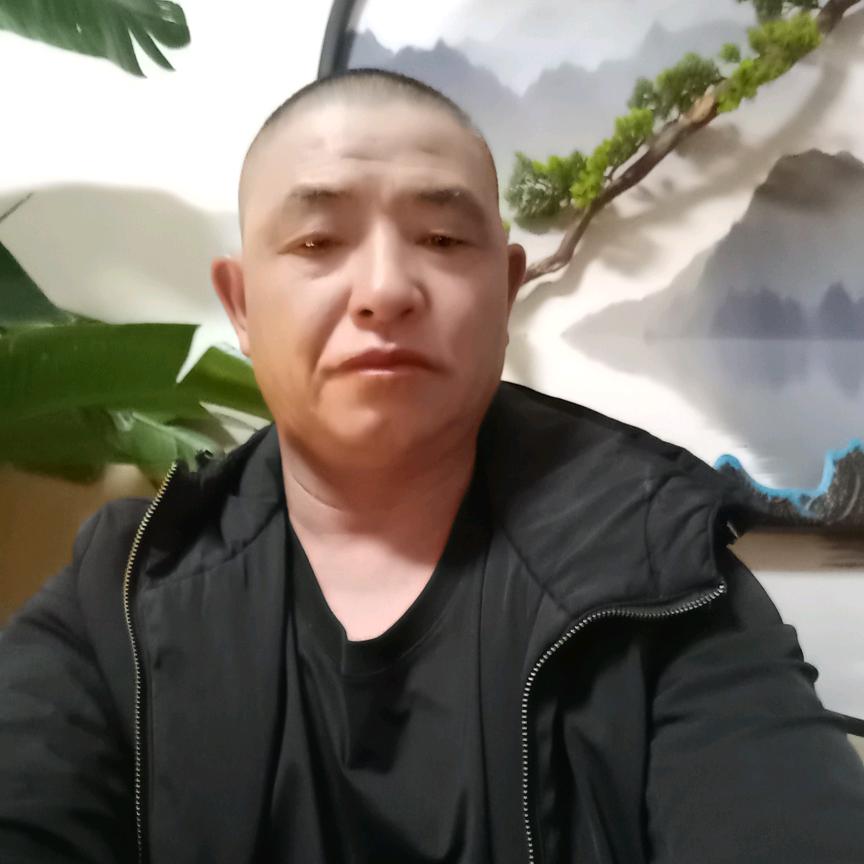 老实😀😀