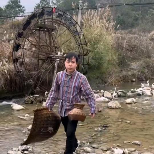峰哥苗家人