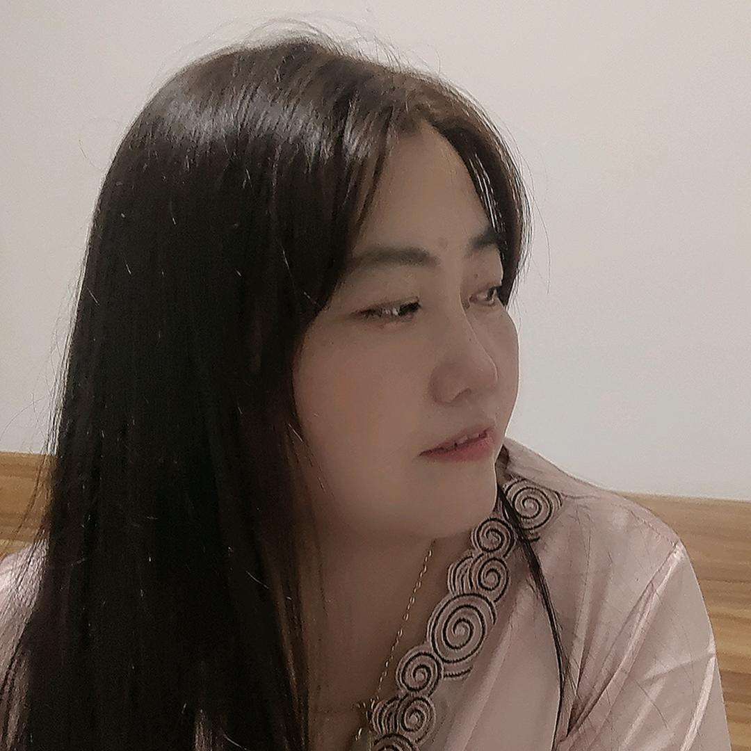 张传霞，毛毯厂陪读妈妈，