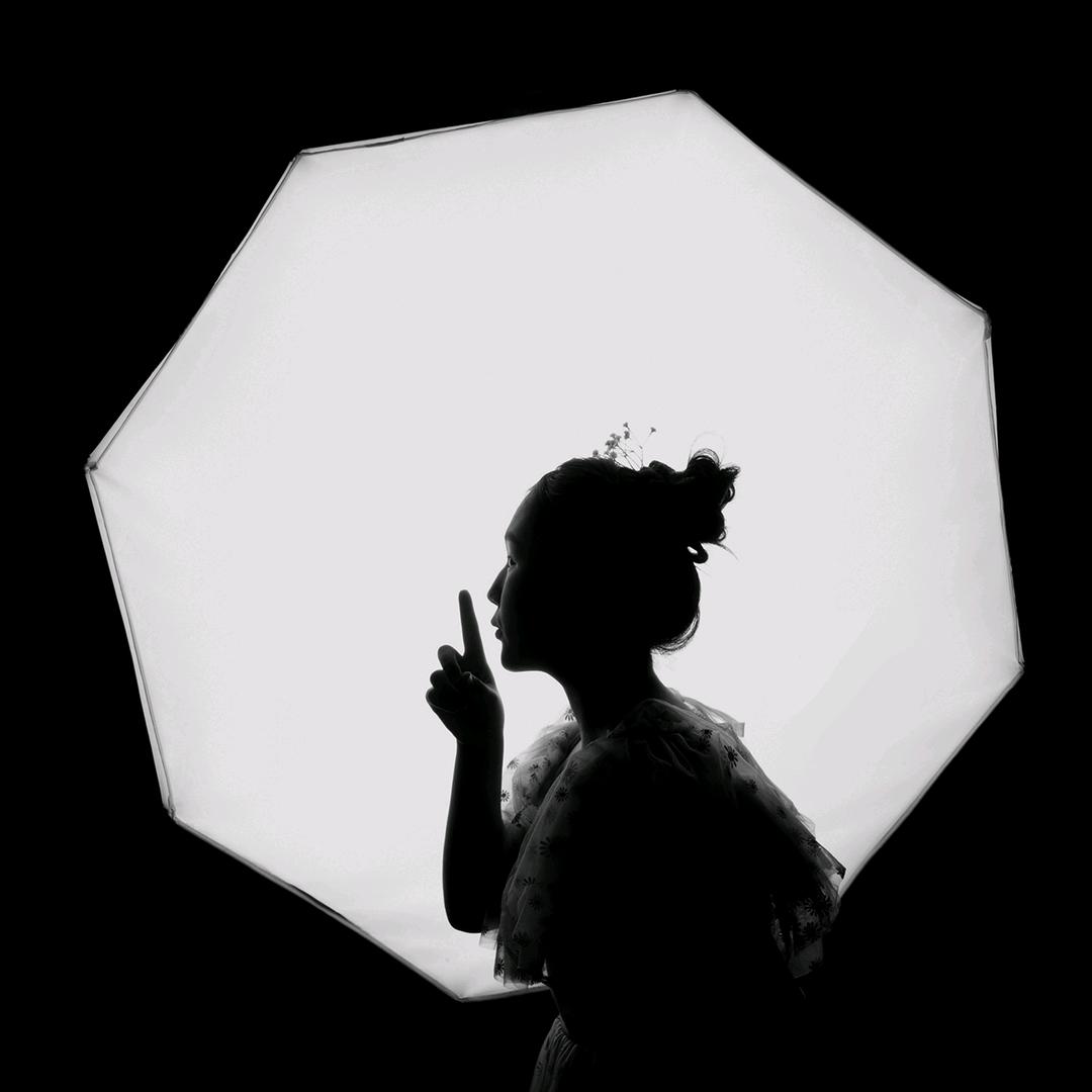 再见只是陌生人