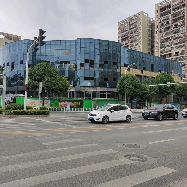 玻璃胶搬运工小王