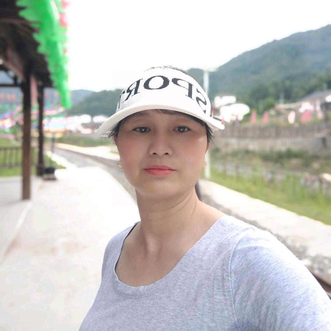 郑雅心，