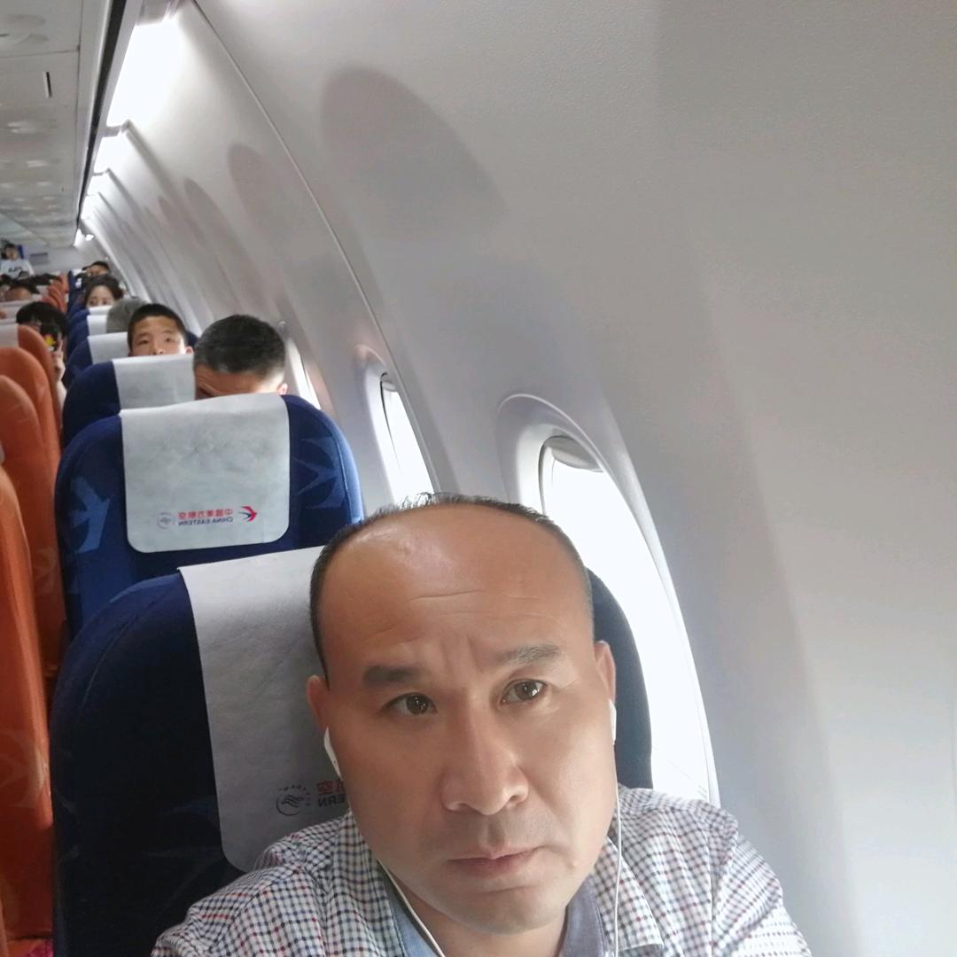 身价万亿元存款，有钱人。