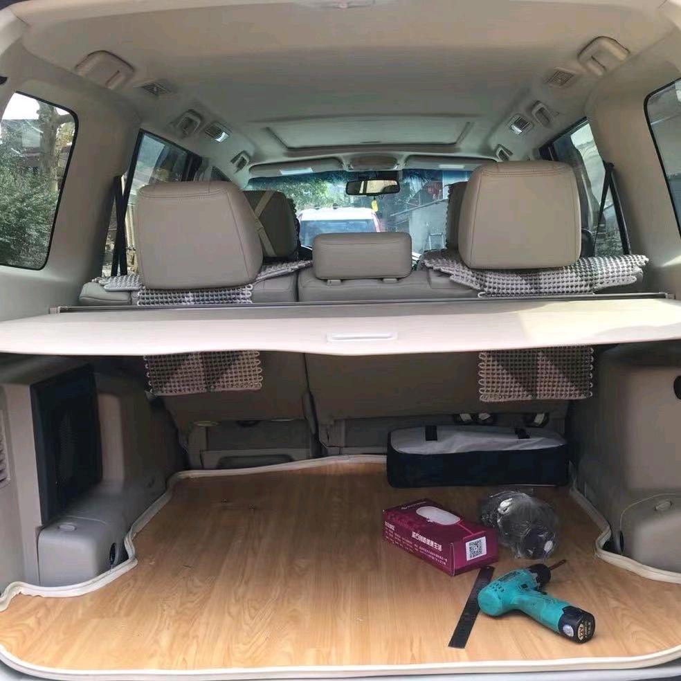 汽车后备箱遮物帘装饰