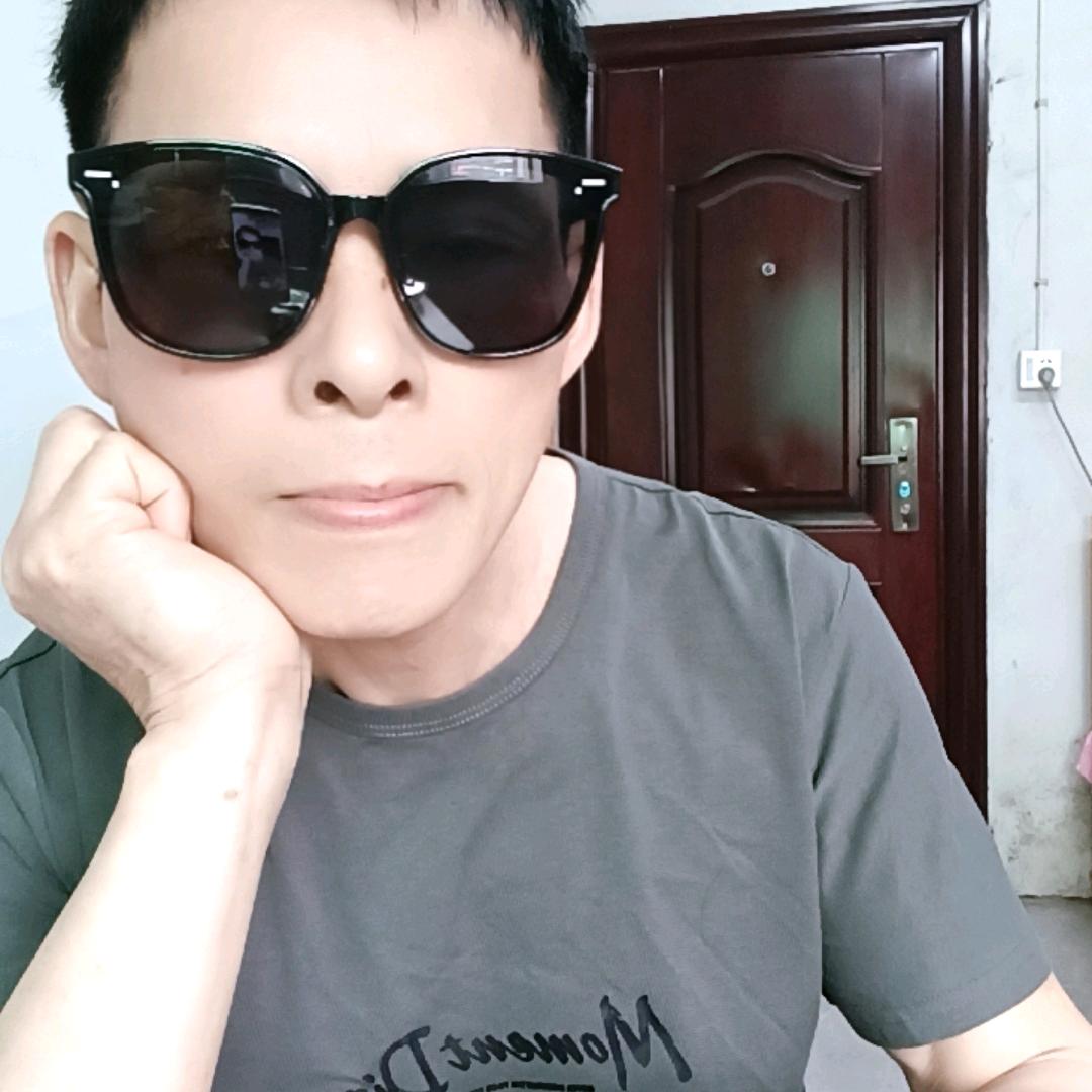 孤单人橱窗有好物
