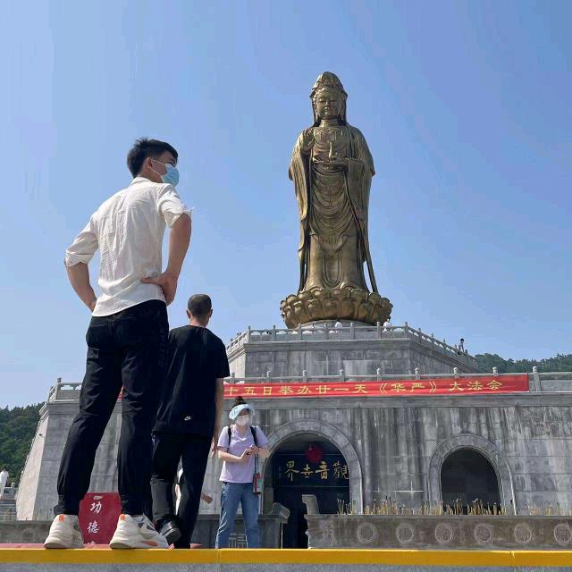 心中有佛，手里有刀。
