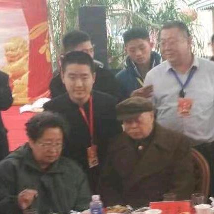 将军书画院院长方常溪（方长溪)