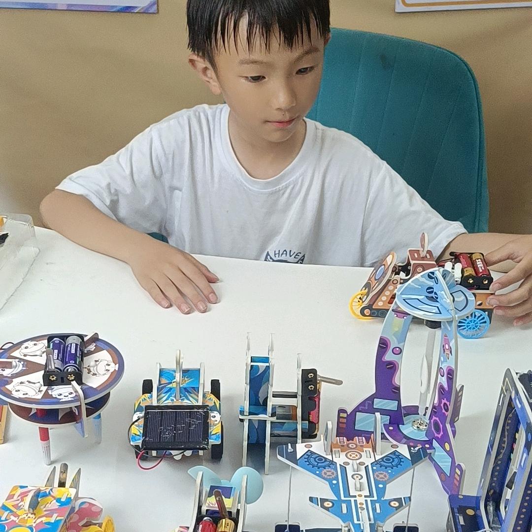 趣萌科学玩具