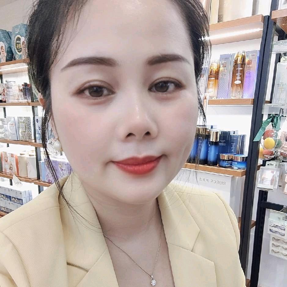 博美乐名妆专业调肤（素颜蝶臻颜露）