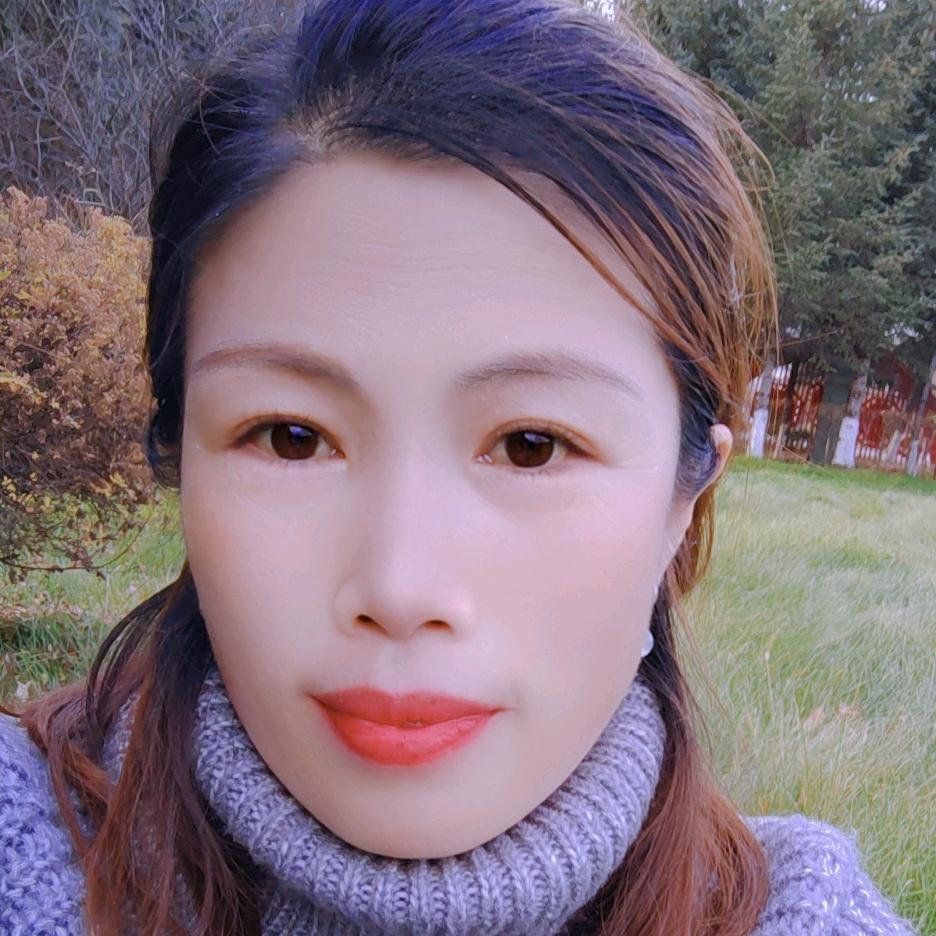 爱唱歌的华华日常生活