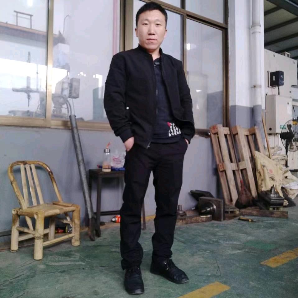 孤单奋斗一人走(做五金冲压模具的小哥哥)