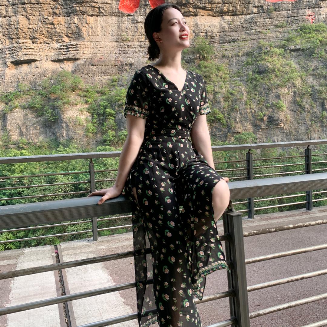 酱酒雯雯姑娘