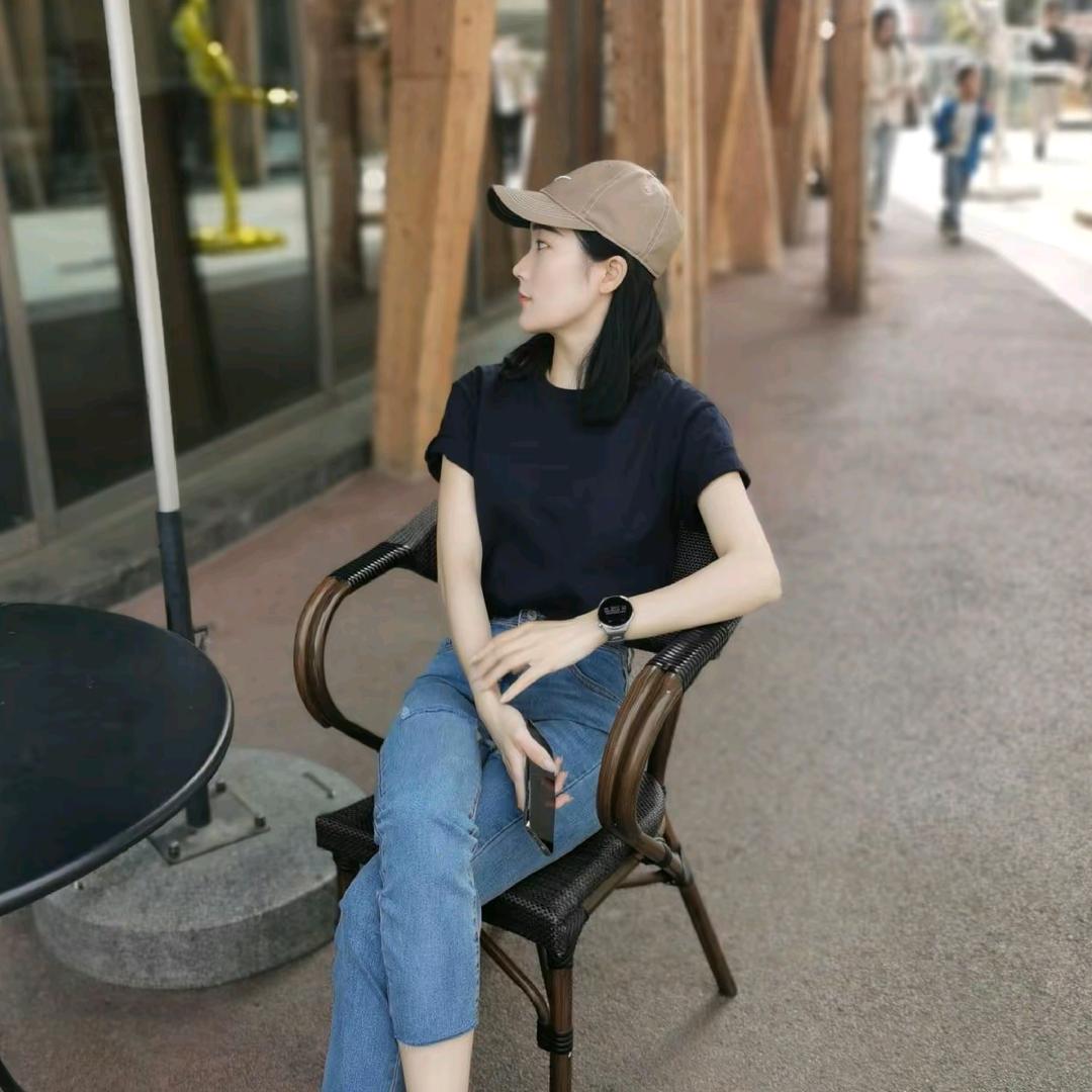 建国卖衣服（播男装）