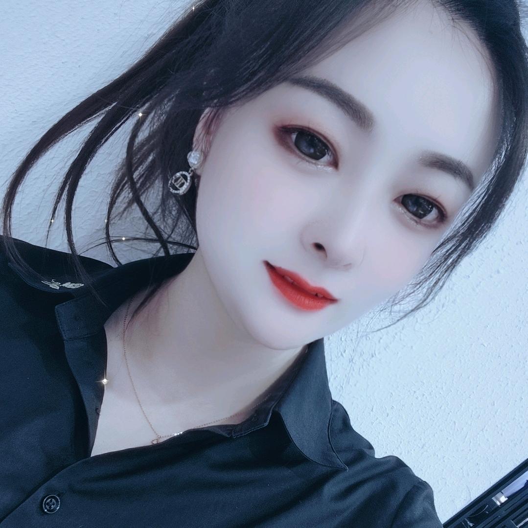 太子龙男装小白