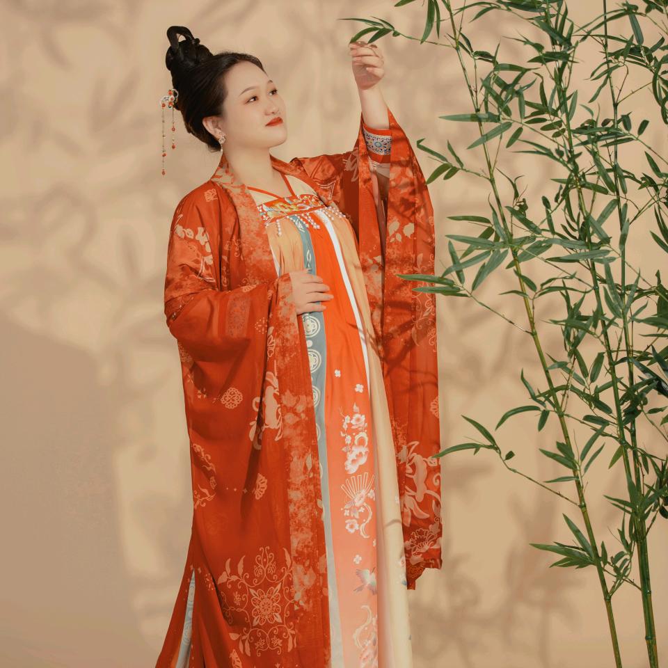 努力的小孙₍˄·͈༝·͈˄*₎◞ ̑̑