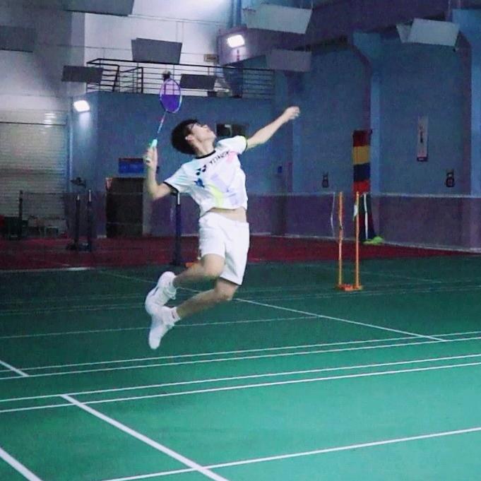 南宁🏸Jimmy教练杀球啵啵响