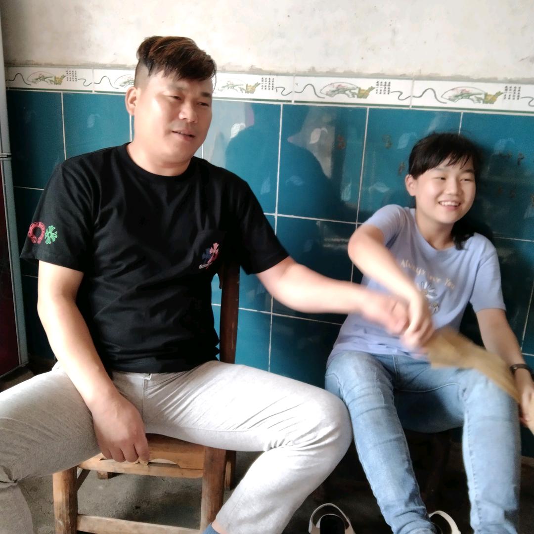 伟头