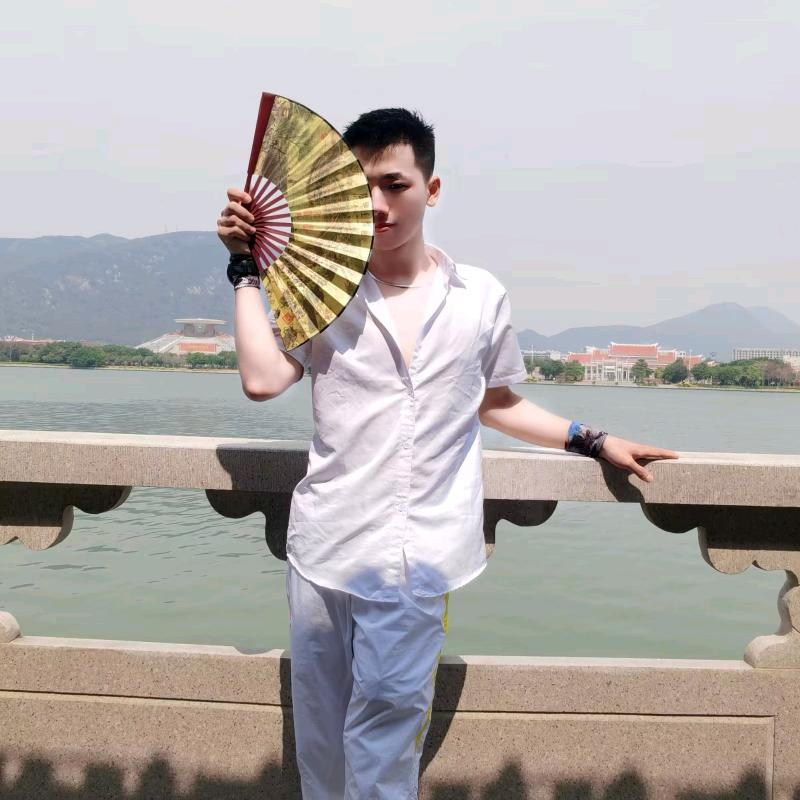 航航“你很吵”