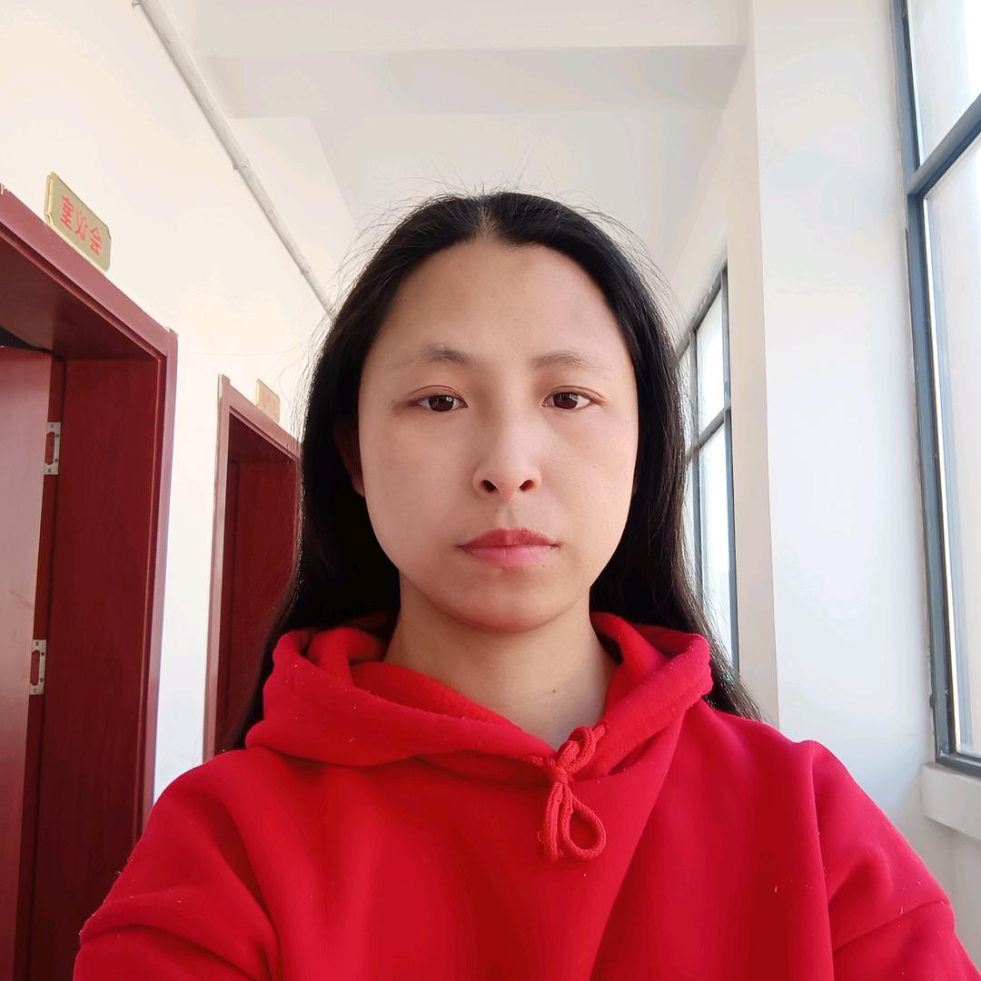 陈伟英