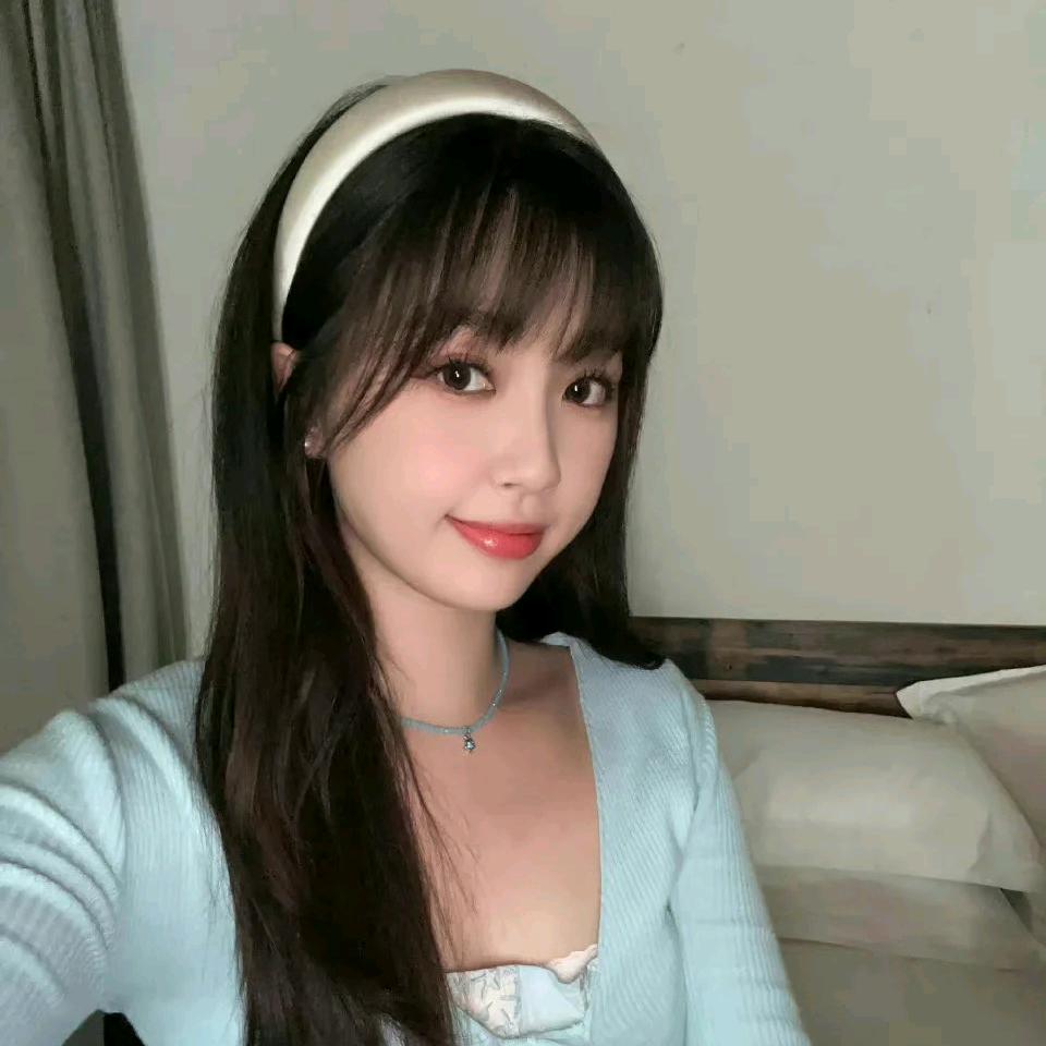 19岁貌美小妈