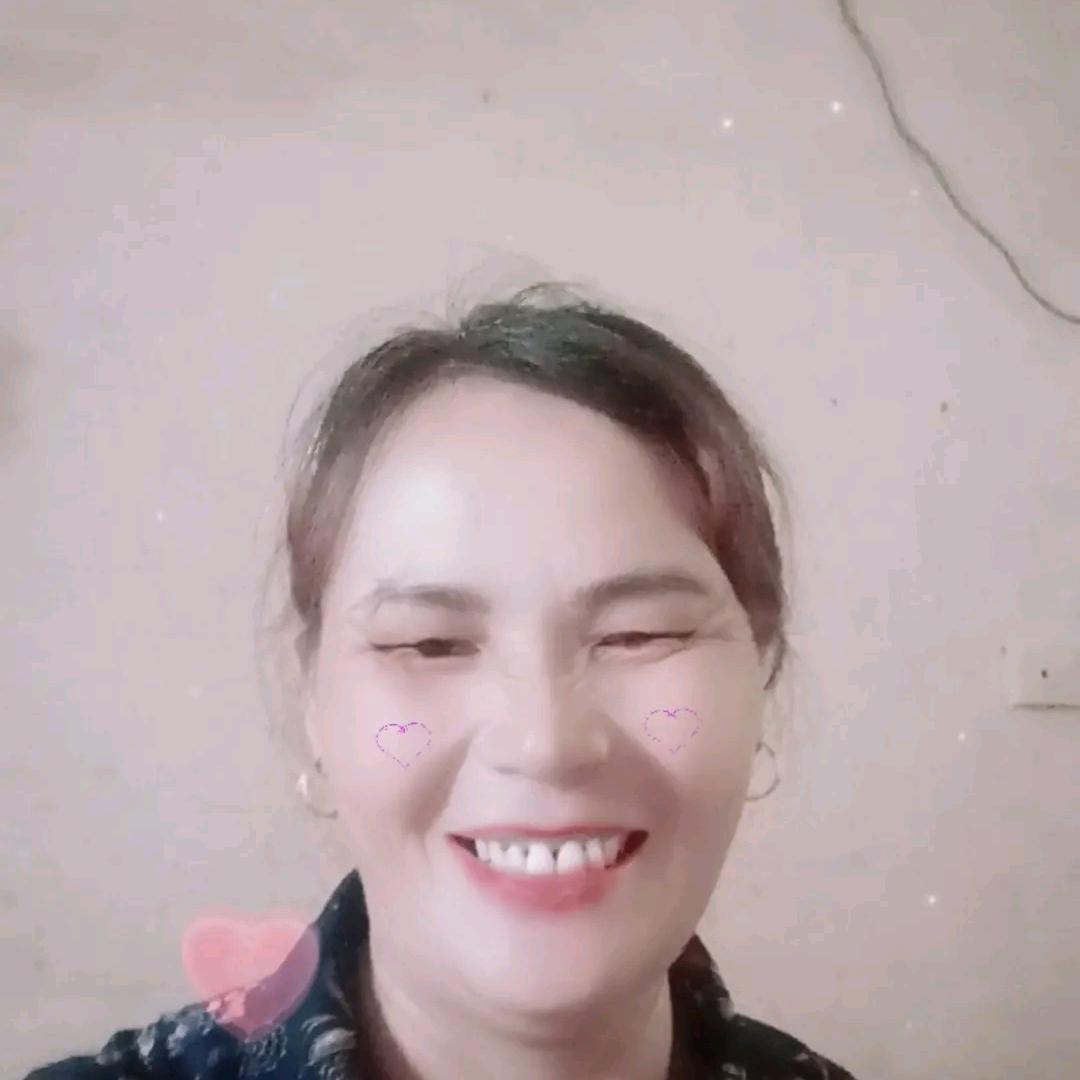 谢龙英