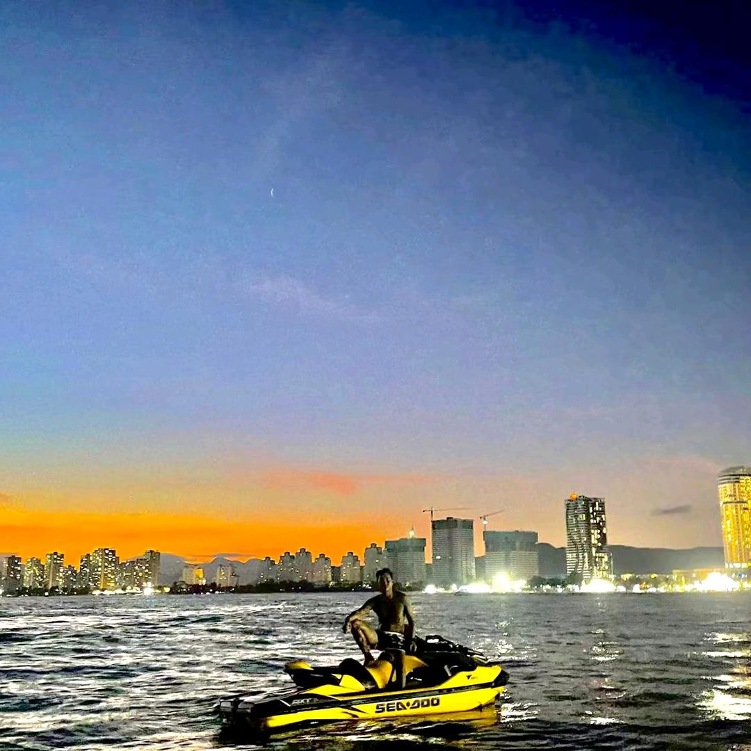 小陆不会漂移🏖