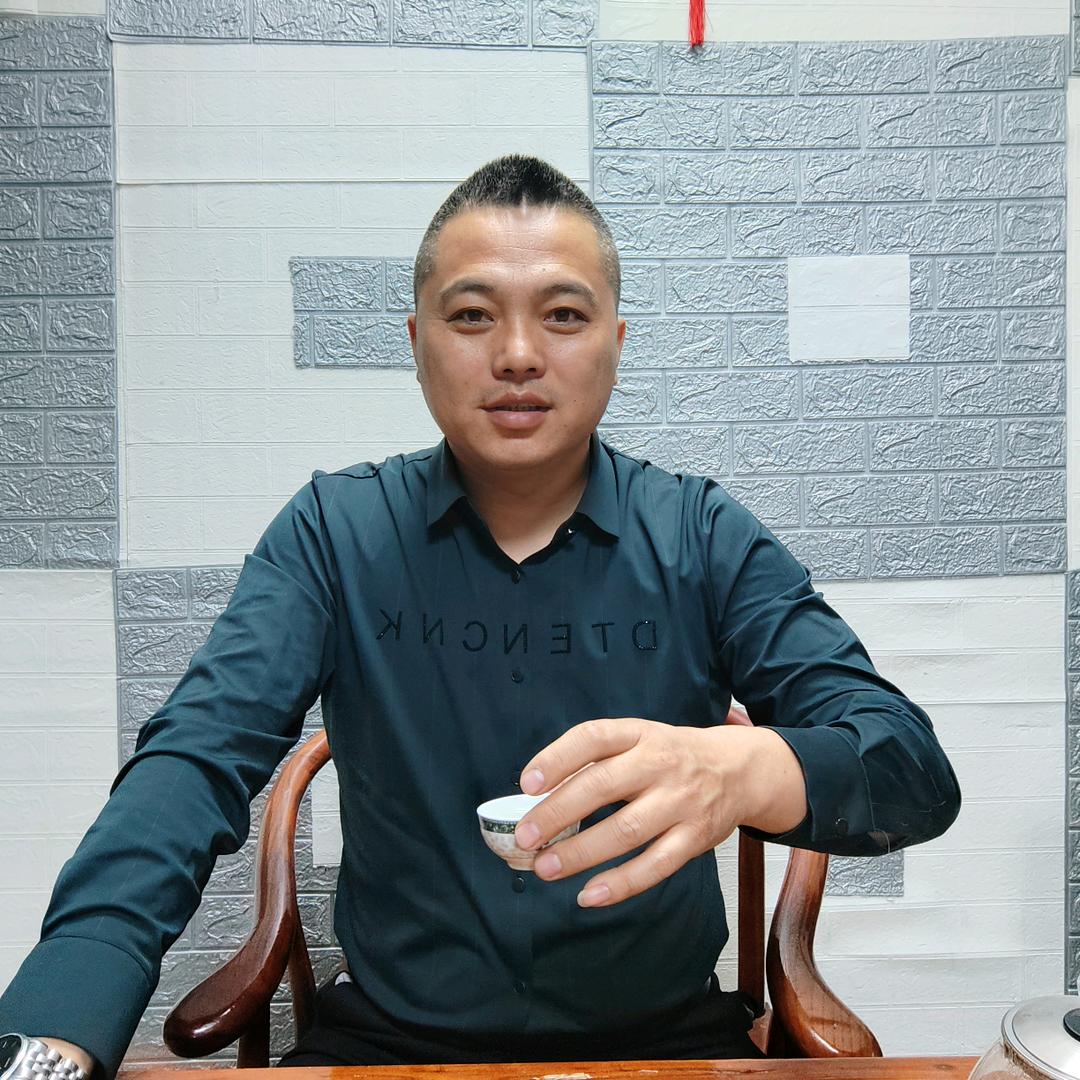 《深圳市宏庆物流》东北专线，专业调车林雨