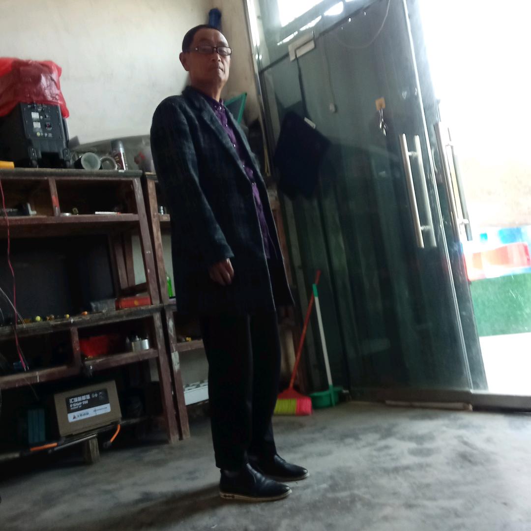 吴子荣
