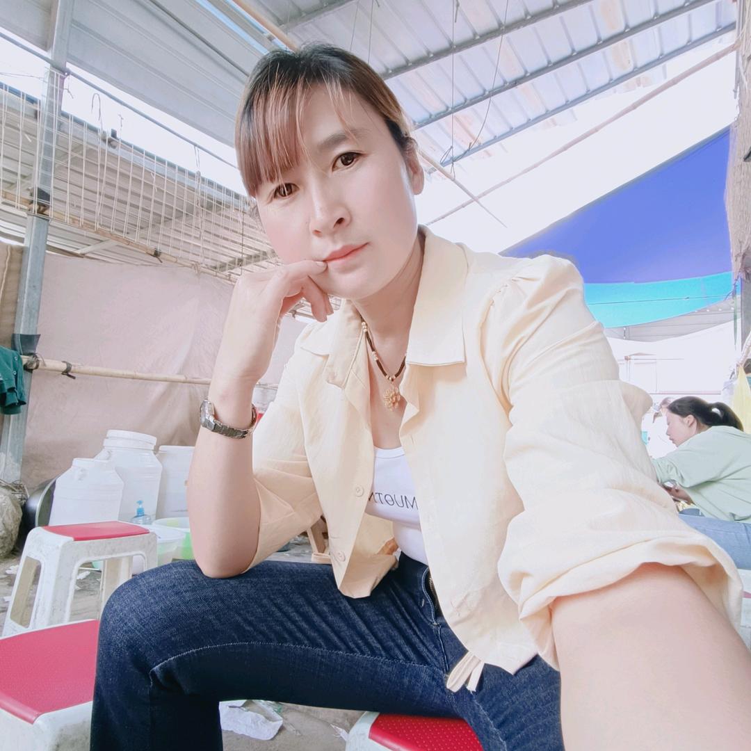 农村妹小周