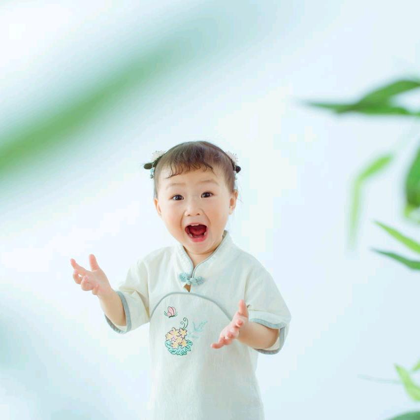 《我和春天有个约会》。