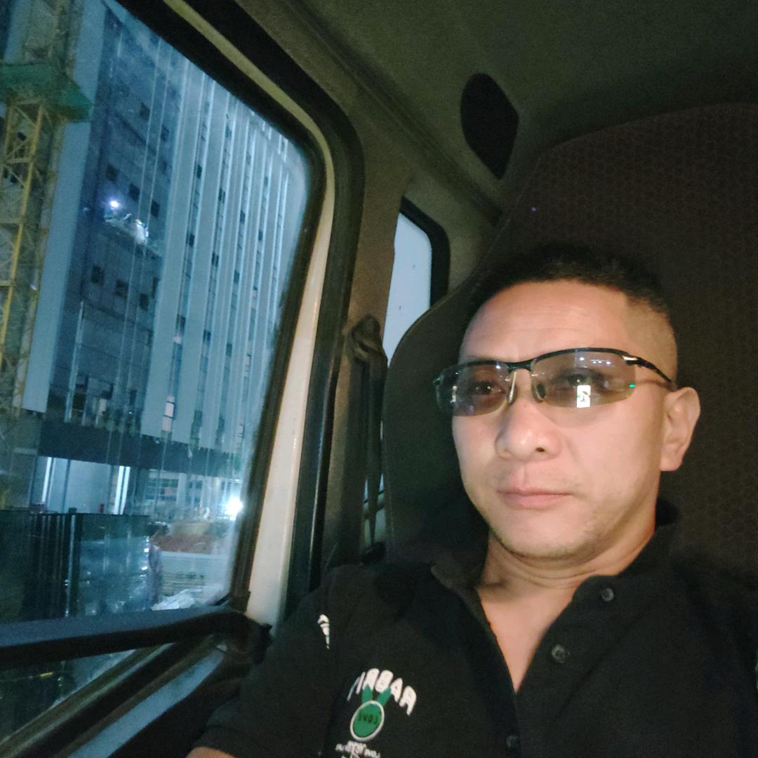 本人来自鄂Q5:羅成