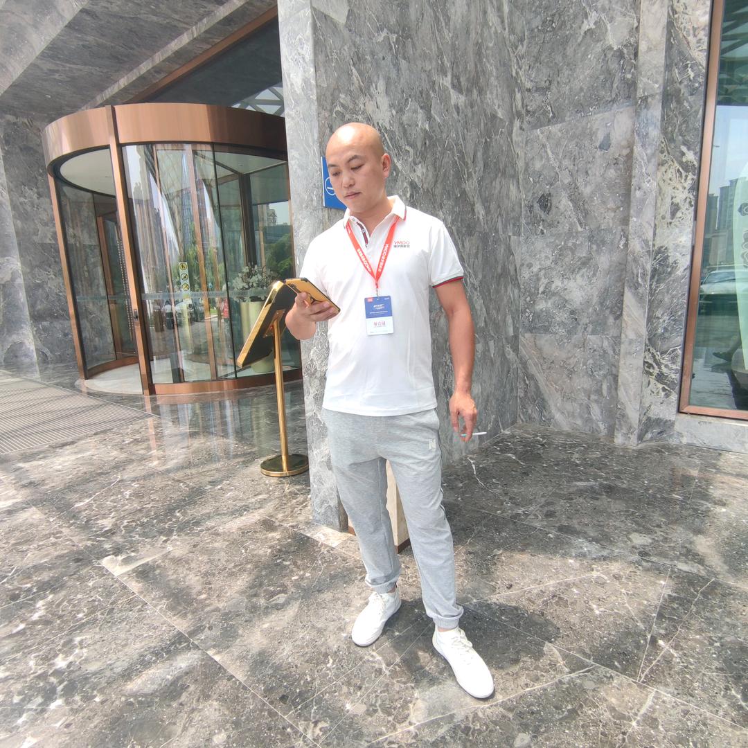 威远名缘家私亮哥