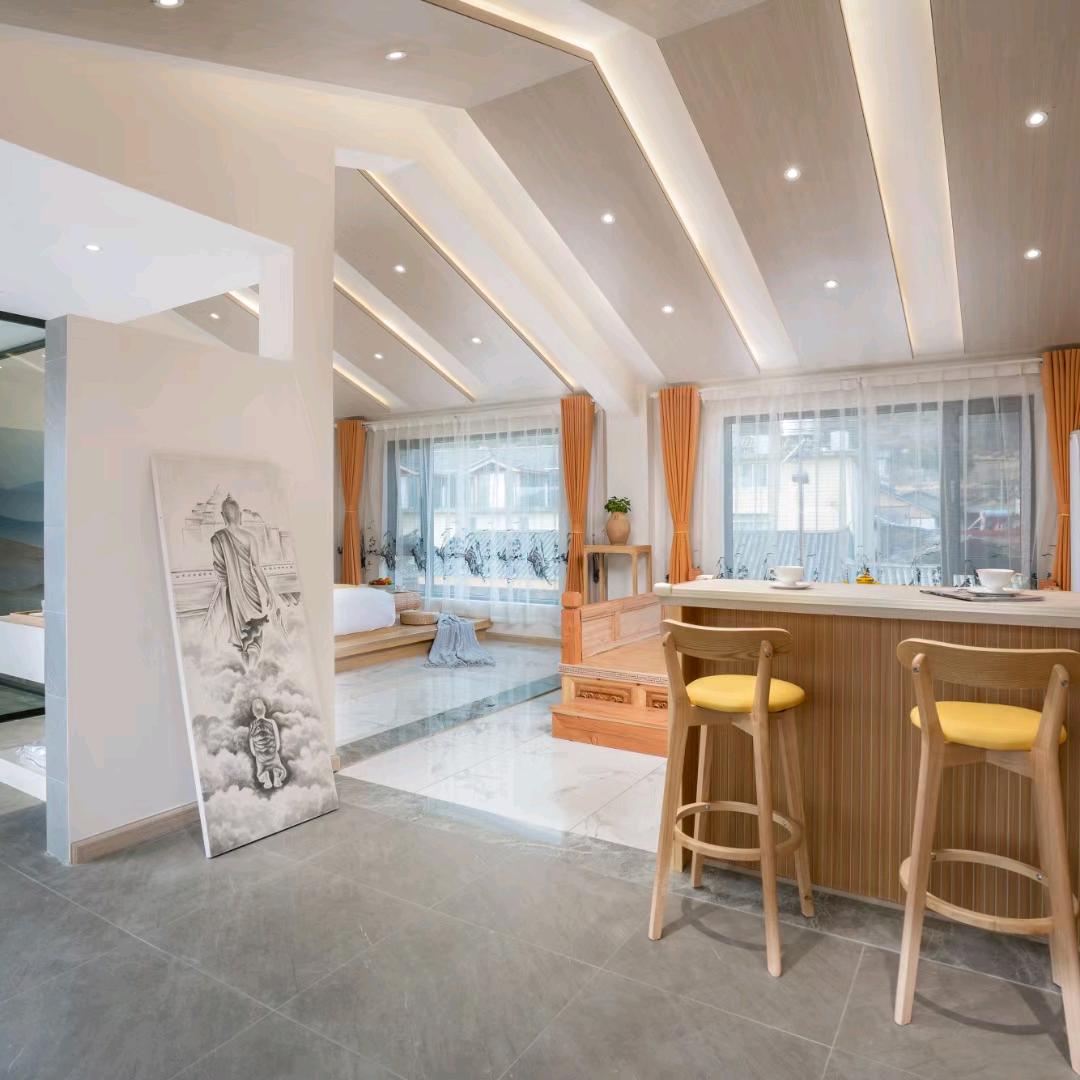 宁蒗泸沽湖湖畔花语酒店
