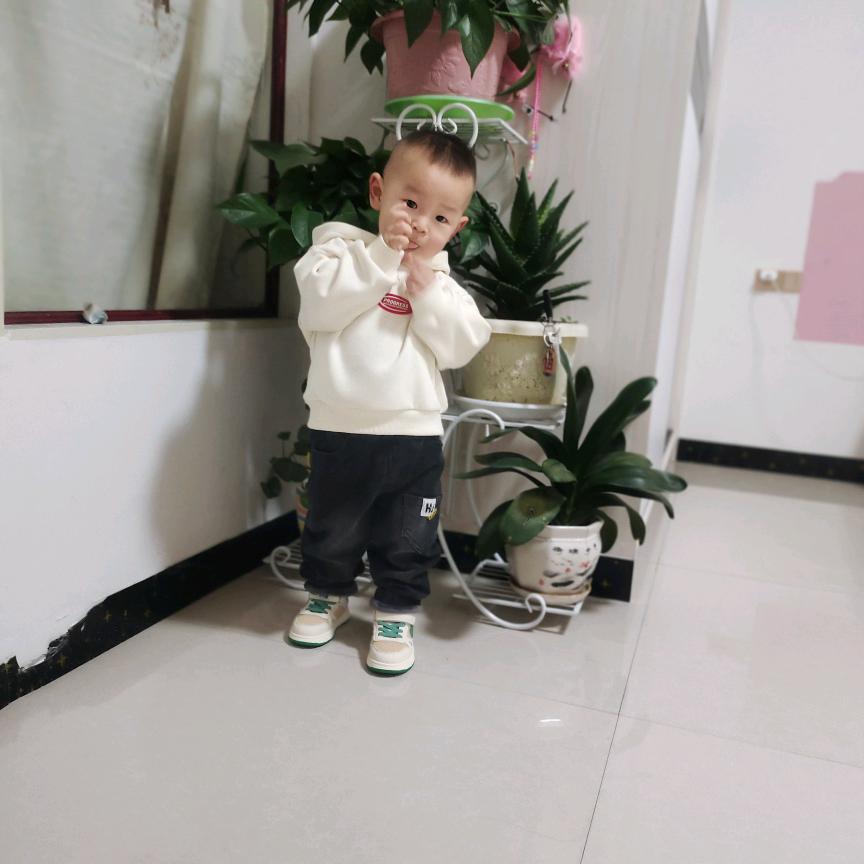 村口的六哥